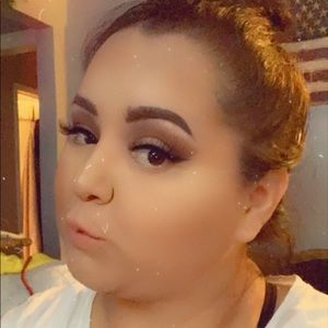 Meet your Posher, Cassandra